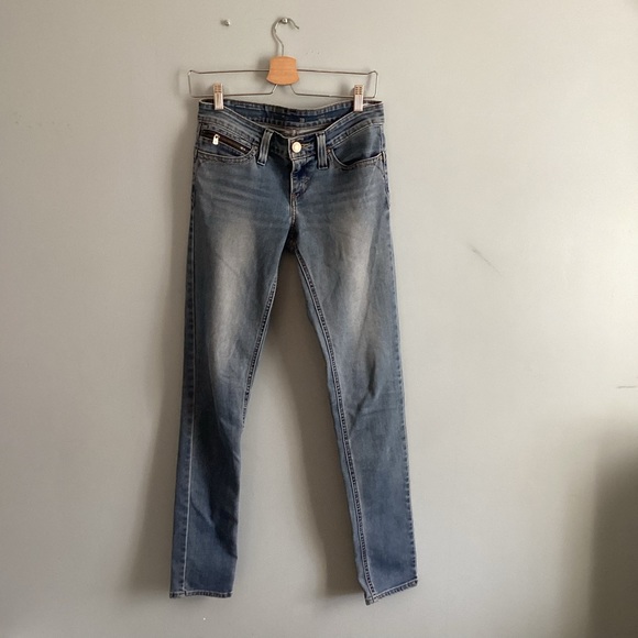 Levi’s Women’s Jeans - Picture 1 of 3